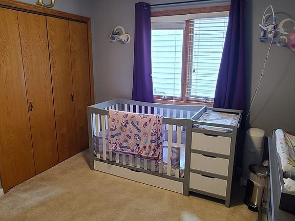 3rd image of 34 Clover Ln