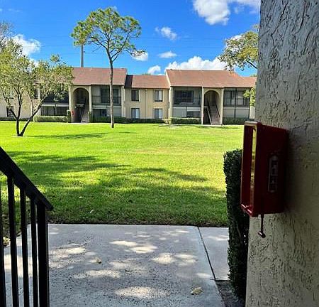 4th image of 718 Sunny Pine Way APT F1