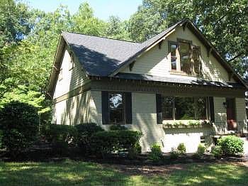 2nd image of 2124 Delano Dr