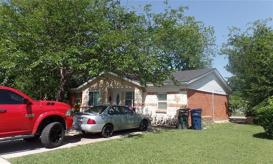 1st image of 205 Carmen Dr