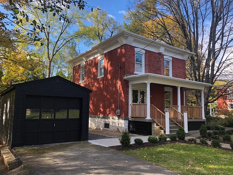 34 Garden St — Photo 2