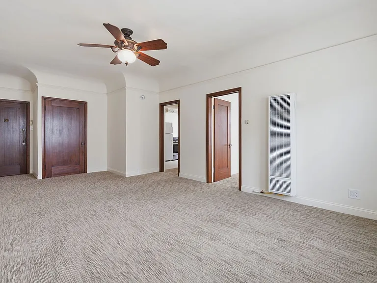 1530 Miramar Dr — Photo 3