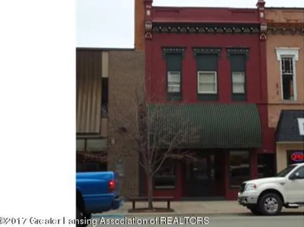 105 S Cochran Ave, Charlotte, MI 48813