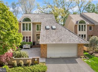 1424 Belcastle Ct, Reston, VA 20194