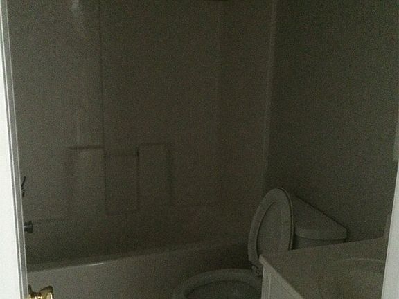 5th image of 126 Charlotte St #B