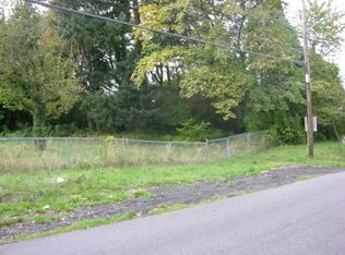 15630 NE Halsey St, Portland, OR 97230