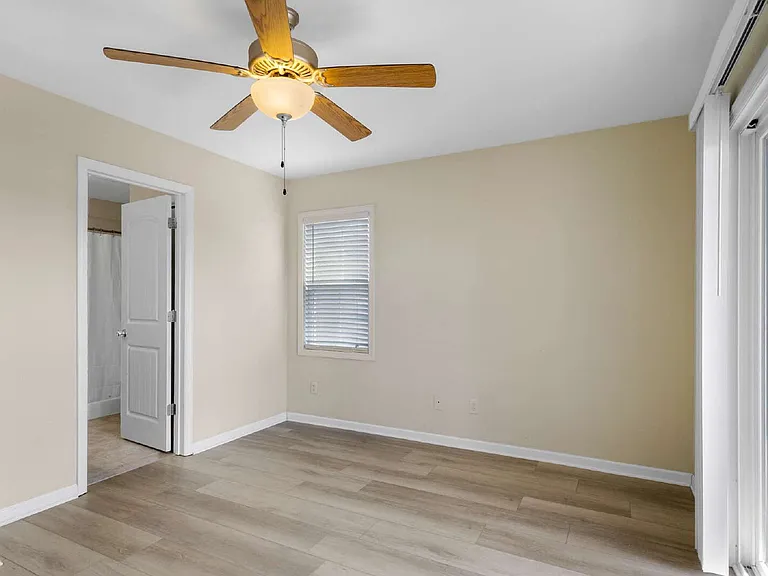 212 Bridgeview Ct #A — Photo 30