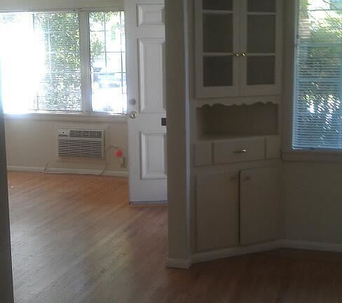 3rd image of 3800 McKinley Blvd