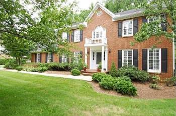 1st image of 4514 Exmoor Dr NE