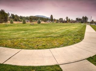 1027 E Gravelstone Ct, Hayden Lake, ID 83835