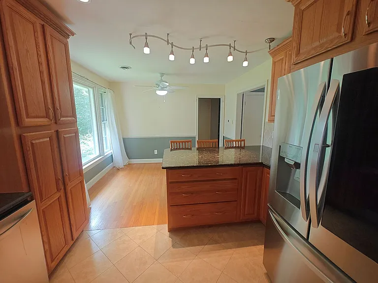 9510 Overhill Rd — Photo 13