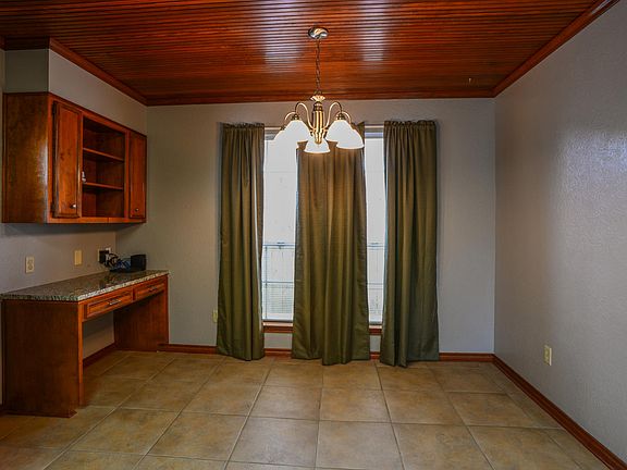 5th image of 1120 Meadowvale Dr