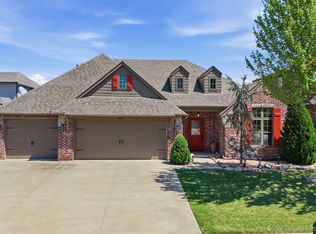 3615 S Fir Ct, Broken Arrow, OK 74011