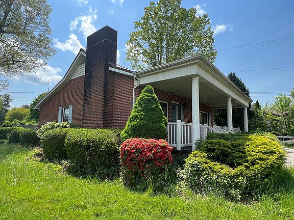 3rd image of 60 Regal Oaks Dr