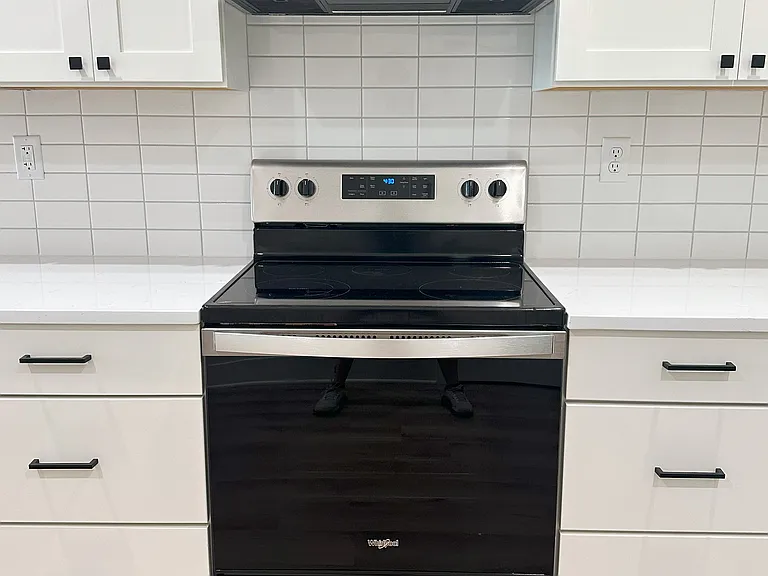 14 Walnut St NE #14 — Photo 8