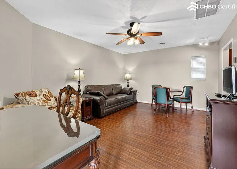 1332 W Andrew Johnson Hwy #10 — Photo 8