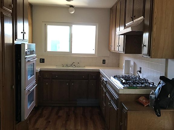 Kitchen... new oven to be installed