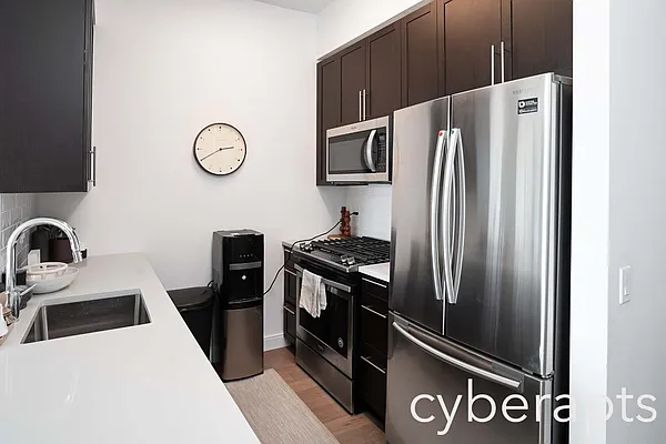 Rented by Cyberapts Management | media 20