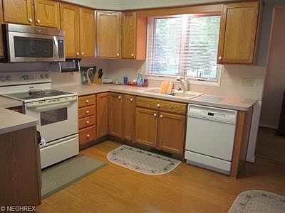 4th image of 205 Parkview Dr