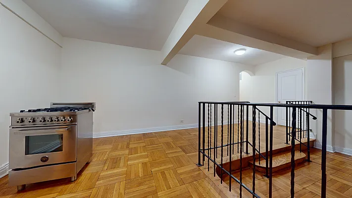 Rented by Bond New York | media 6