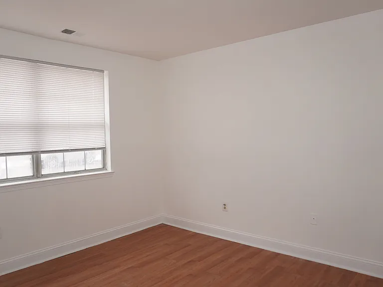 4320 Monroe St — Photo 18