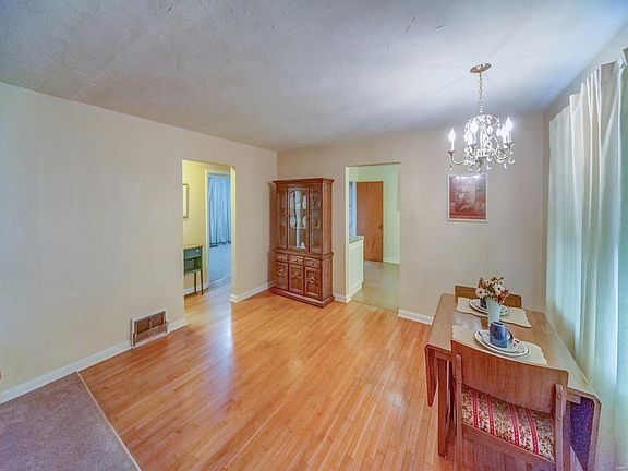 5th image of 1721 Moro Ave