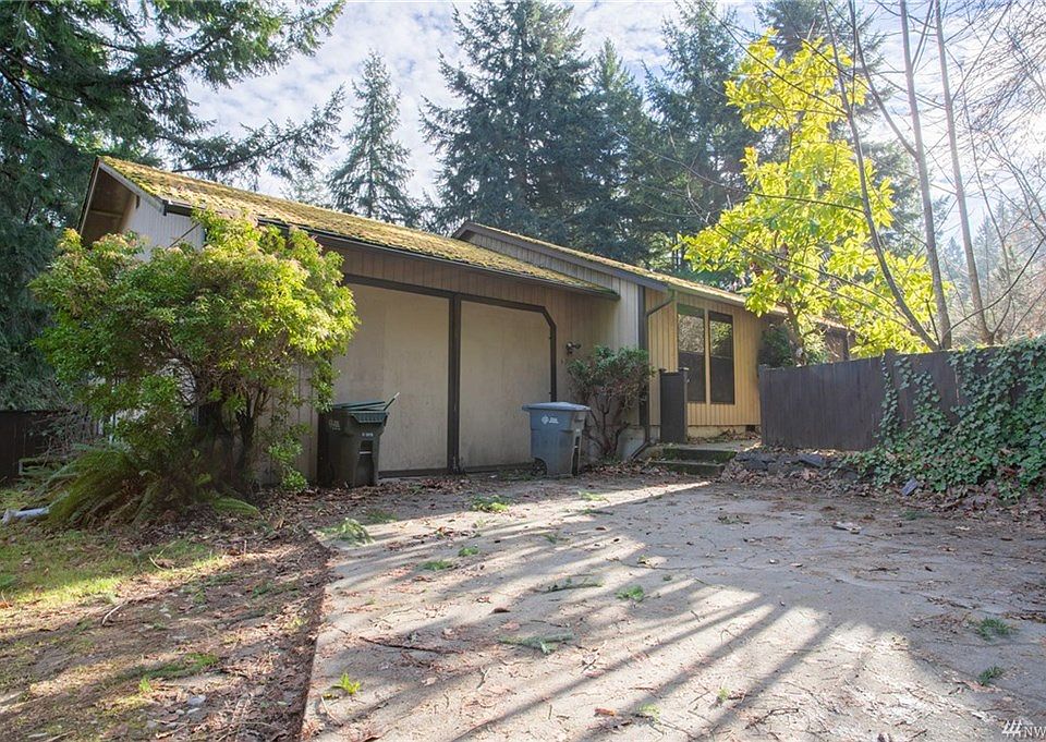 1st image of 6302 188th Ave E