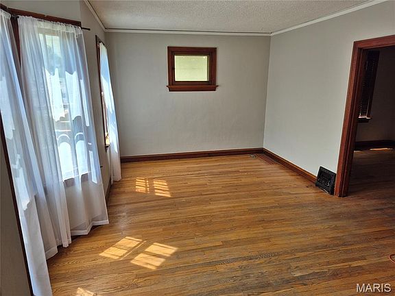 3rd image of 3919 Delor St