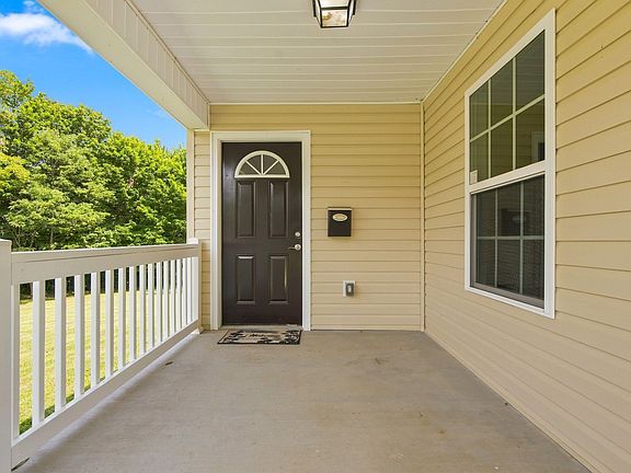 4th image of 150 Higdon Ln