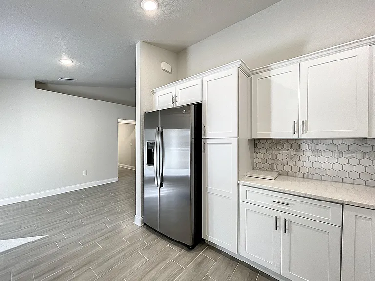 427 Petteway Dr — Photo 7