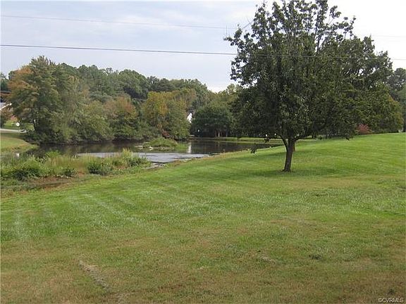 3rd image of 2305 Lydell Dr