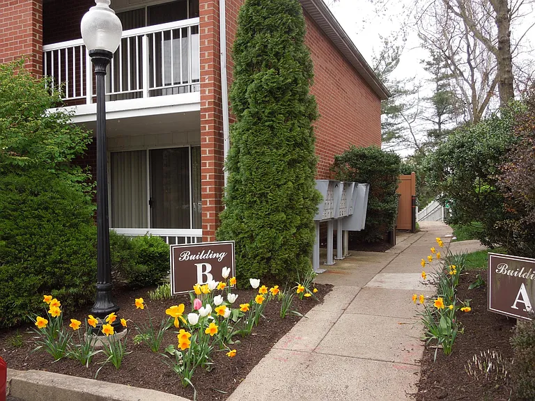 Park Place One Apartments — Photo 15