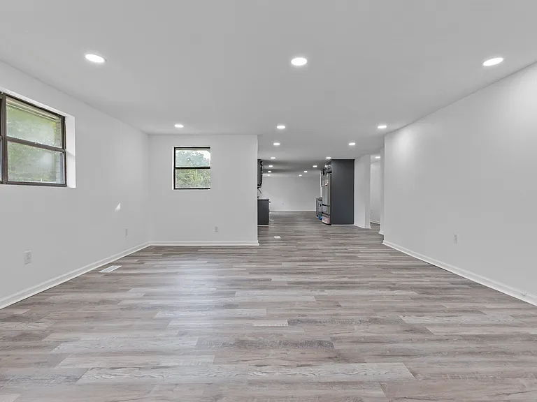 2201 S Pine St #1 — Photo 9
