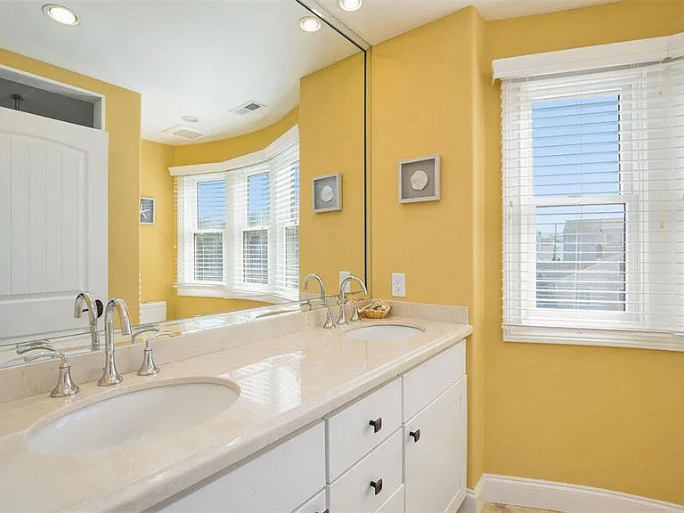 7611 Ventnor Ave — Photo 27