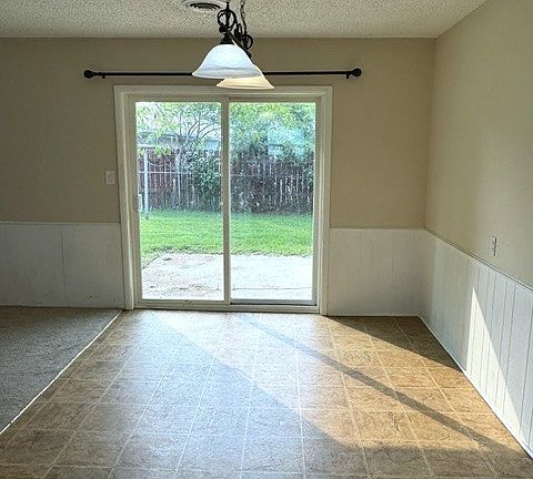 5th image of 900 Sherry Dr