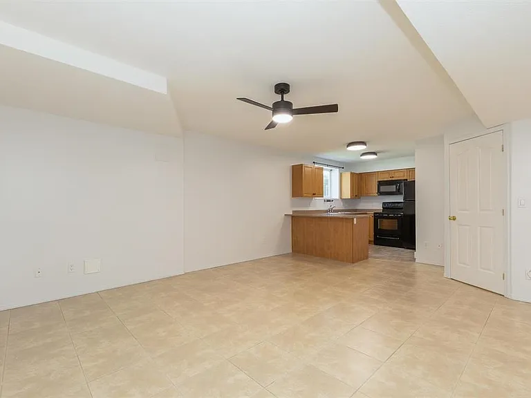 1378 Kenney St — Photo 15