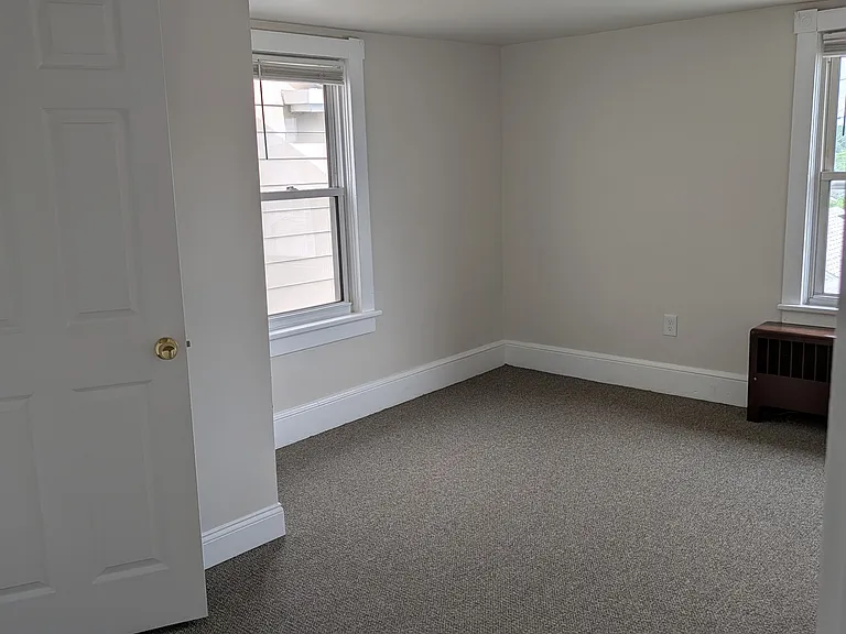 824 Kossuth St #HOUSE — Photo 14