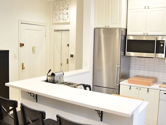 4th image of 485 Central Park W APT 7
