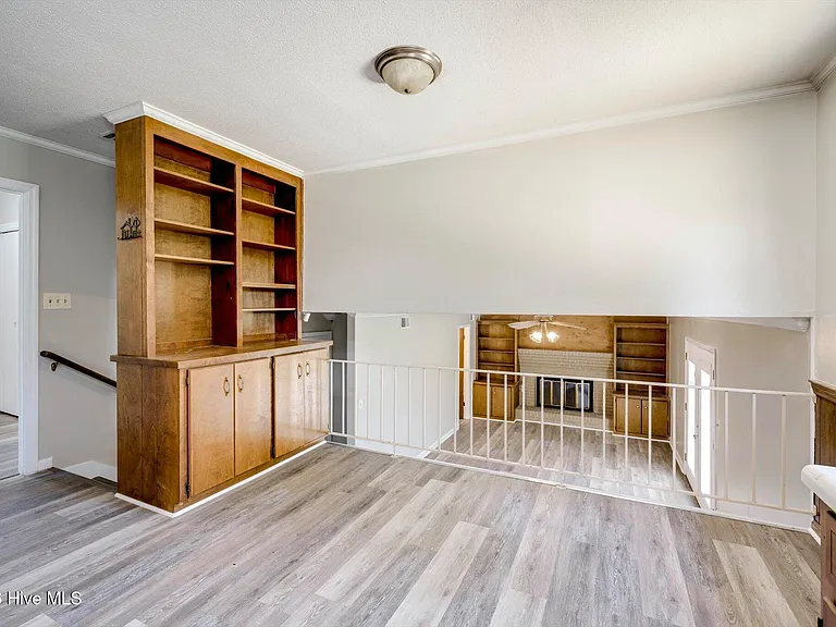 152 Holiday Dr — Photo 18