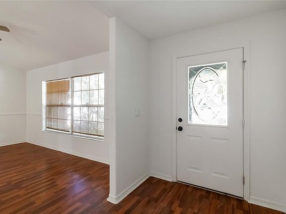 5th image of 6214 35TH AVENUE E