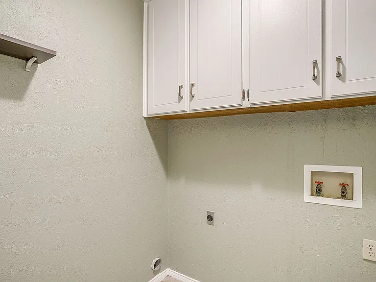2400 Westpark Way Cir — Photo 10