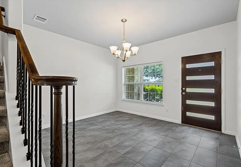 1502 Airedale Rd — Photo 5