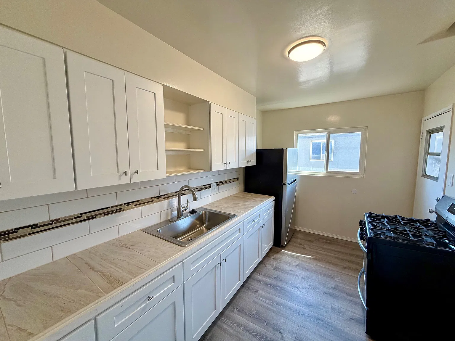 325 Raymondale Drive (602) - Unit F — Photo 4