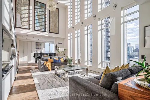 8 Colborne St #Penthouse 2701 Photo 1