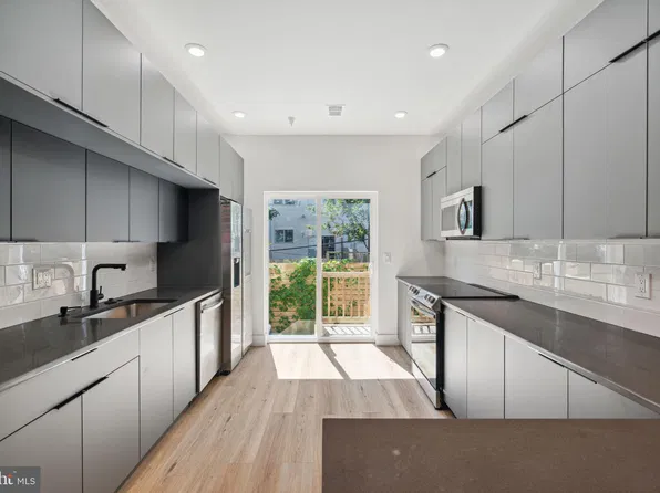 (undisclosed Address), Philadelphia, PA 19125