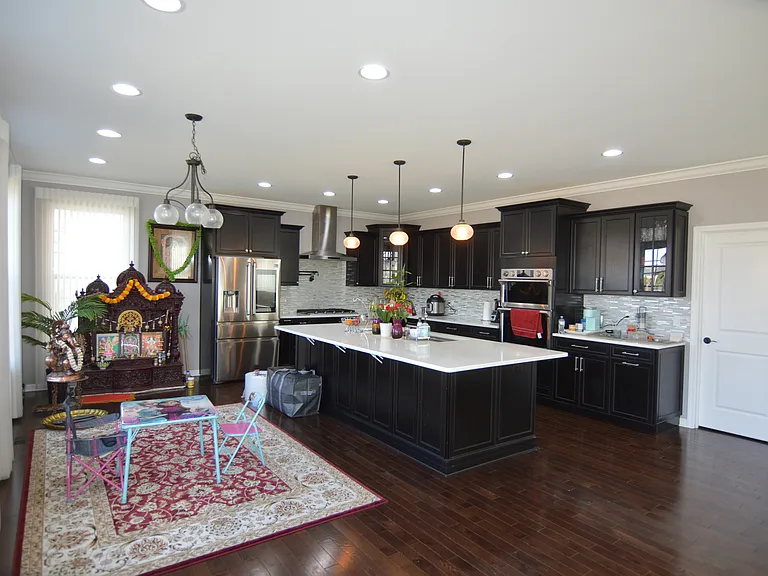 124 Roman Ln — Photo 2