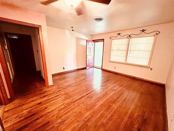 4th image of 1207 Avenue J