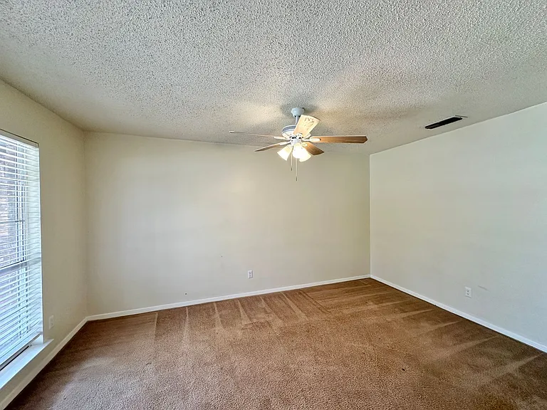 1005 Bonner Dr — Photo 19