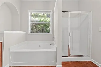 4 bed, 2.5 bath, 2765 sqft, $2,500 — Photo 4