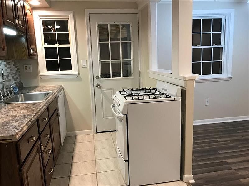 2nd image of 1143 Shadycrest Dr